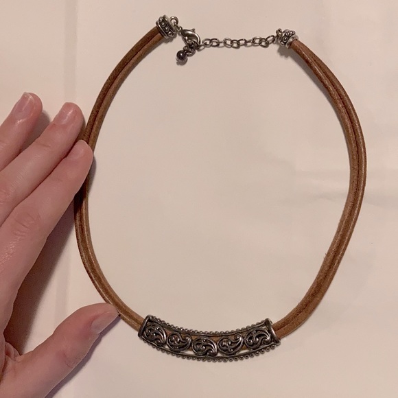 Vintage leather and metalwork necklace - Picture 3 of 3